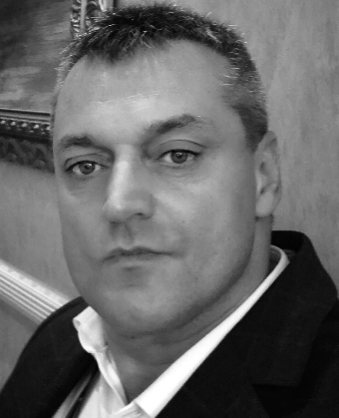 Thierry-Pienaar headshot - HPE